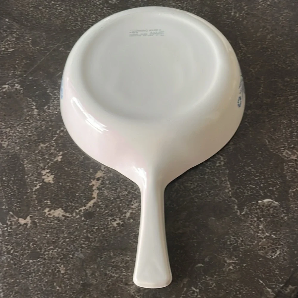 EUC vintage Corning ware p-83-b Blue Cornflower 6.5” 10” with handle